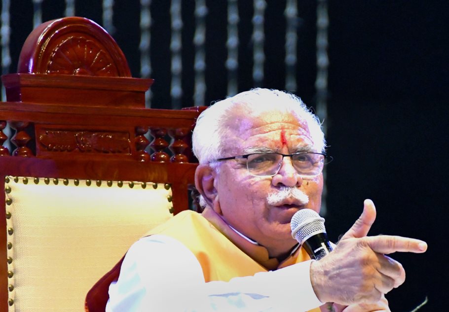 Rohtak: Haryana Chief Minister Manohar Lal interacts with the youths at a programme, in Rohtak on Sunday, June 3, 2018. (PTI Photo) (PTI6_3_2018_000132B)