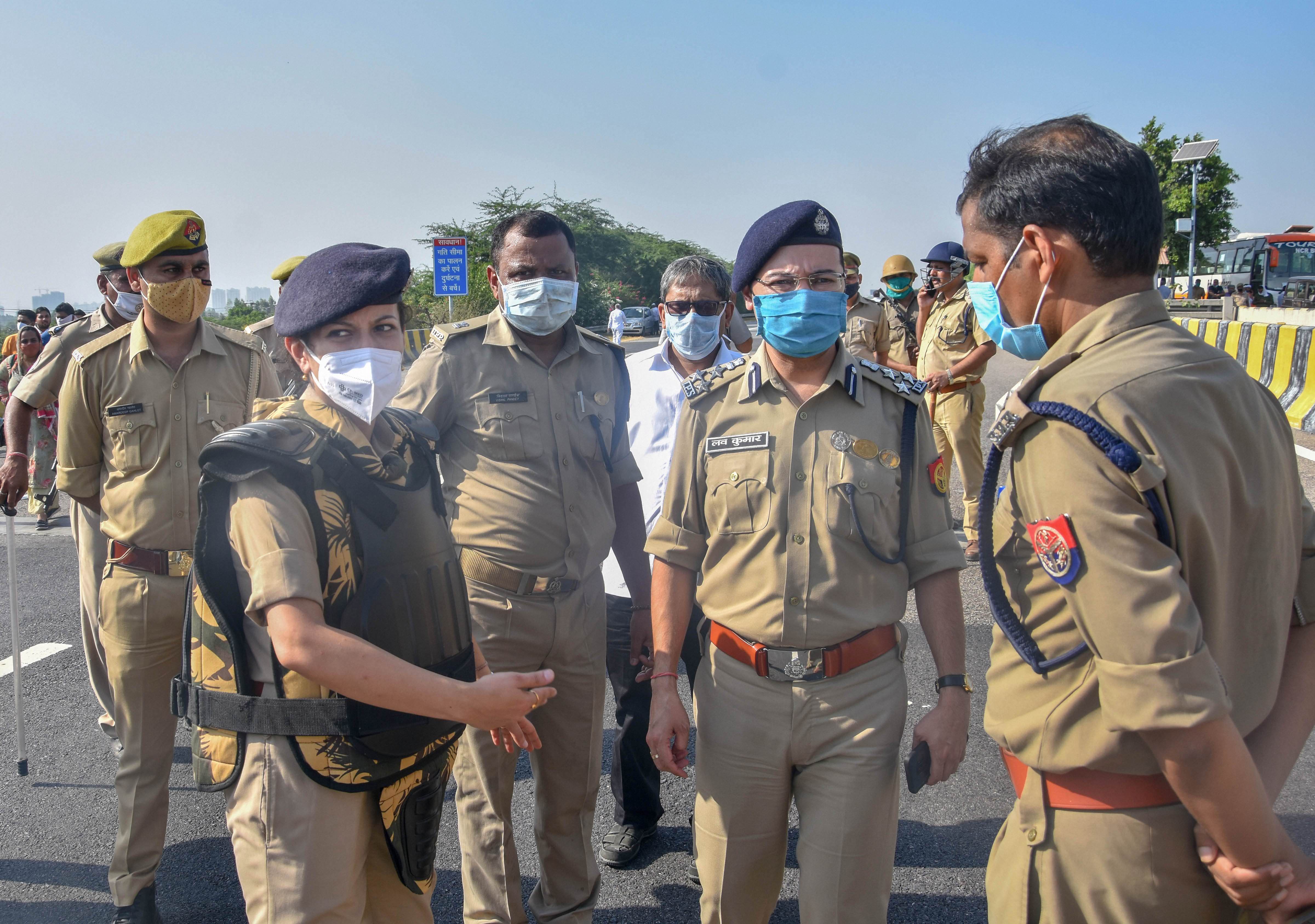 यूपी क्षेत्र पंचायत चुनावः पुलिसकर्मी पर हमले के बाद भाजपा नेता समेत 125 लोगों के ख़िलाफ़ केस