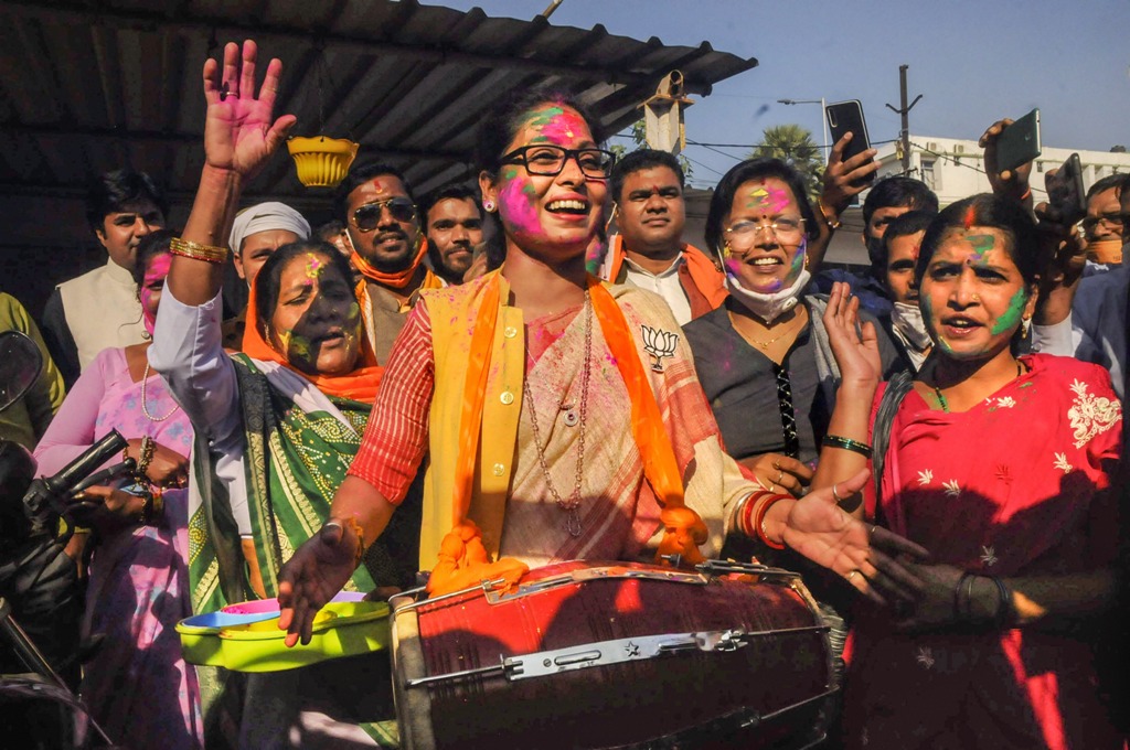 Patna: BJP supporters react during counting day of Bihar Assembly polls, in Patna, Tuesday, Nov. 10, 2020. (PTI Photo)(PTI10-11-2020 000068B) 