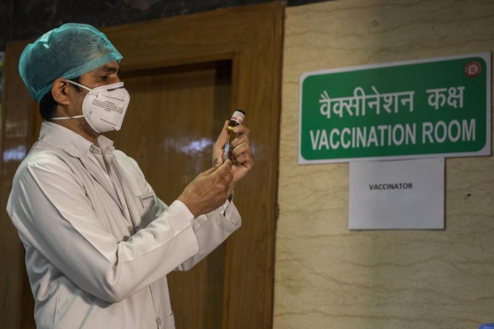वैक्सीन के अभाव में दिल्ली सरकार को बंद करना पड़ेगा 18 साल से ऊपर का टीकाकरण: सिसोदिया