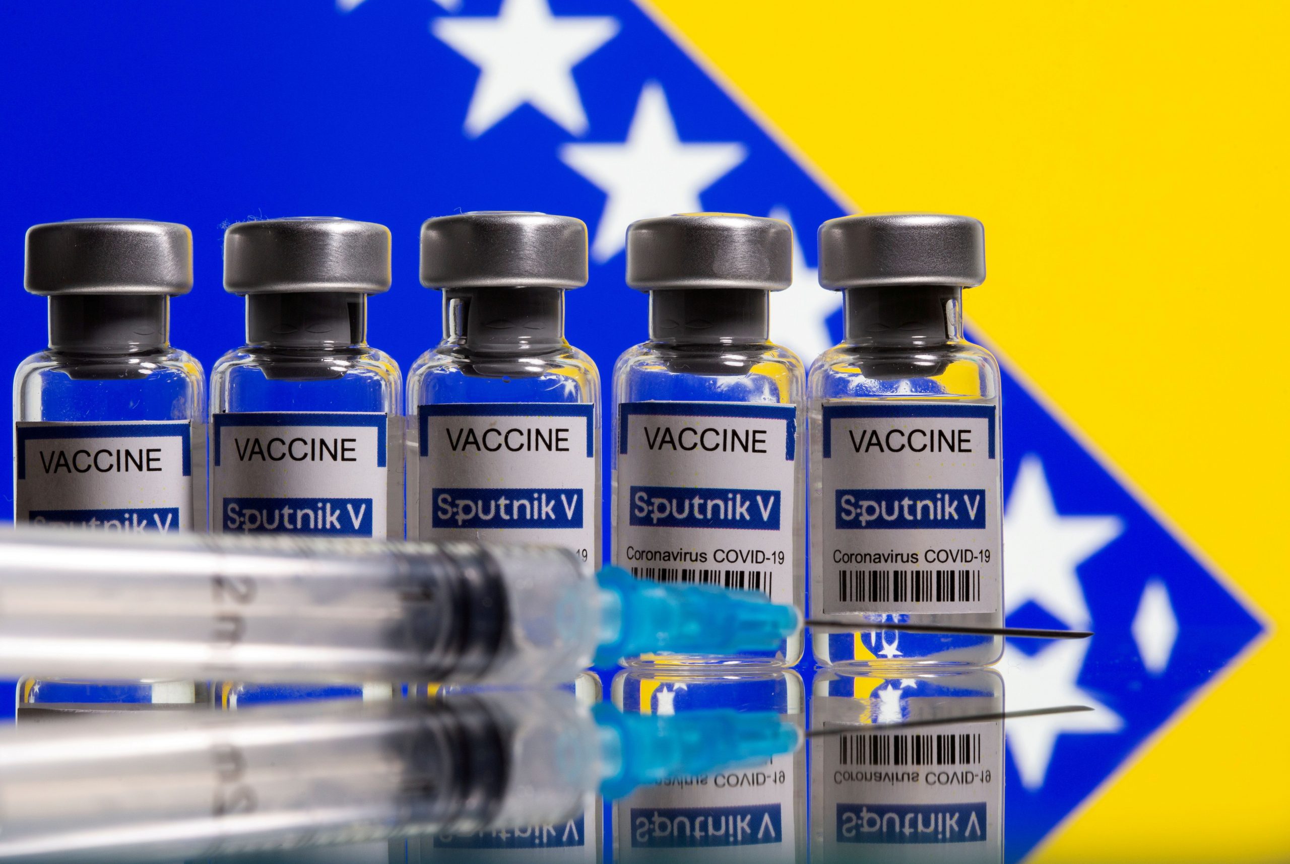 कोविड-19: कोवैक्सीन और कोविशील्ड के बाद रूस में बनी ‘स्पुतनिक वी’ के इस्तेमाल को मिली मंज़ूरी