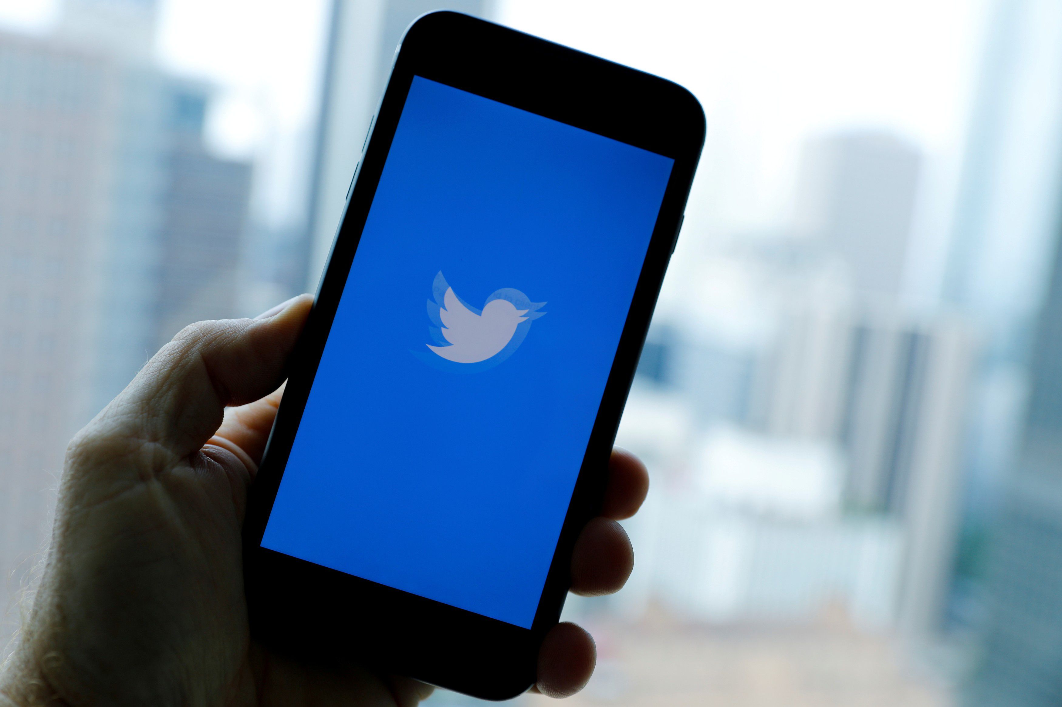 ट्विटर ने नीति में बदलाव किया, सहमति के बिना निजी सामग्री पोस्ट करने पर लगाई रोक