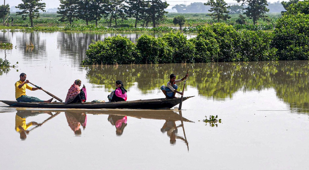 असम में बाढ़ की स्थिति और बिगड़ी, दो की मौत और 3.63 लाख लोग प्रभावित