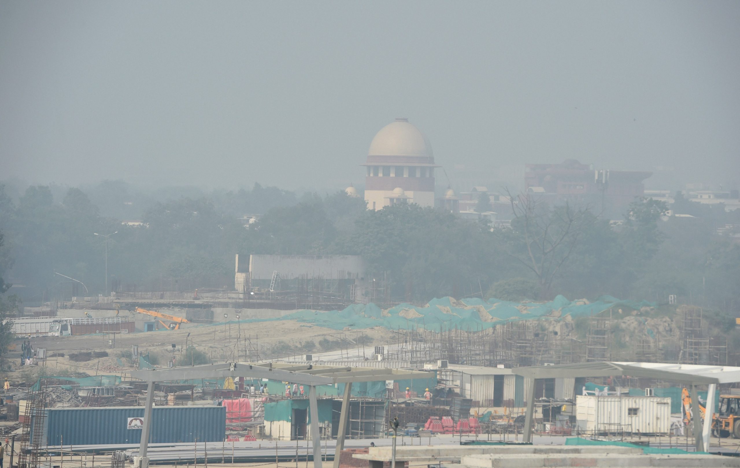 दिल्ली-एनसीआर में वायु गुणवत्ता ‘गंभीर’ श्रेणी में, सुप्रीम कोर्ट ने कहा- आपात स्थिति है