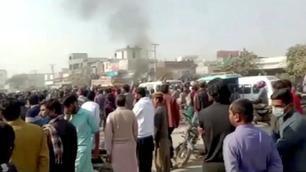 पाकिस्तान: ‘ईशनिंदा’ के आरोप में भीड़ ने श्रीलंका के नागरिक की पीट-पीटकर हत्या की