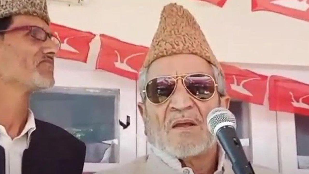 जम्मू कश्मीर: पहाड़ी समुदाय को एसटी दर्जा देने की मांग पर पूर्व मंत्री ने छोड़ी नेशनल कॉन्फ्रेंस