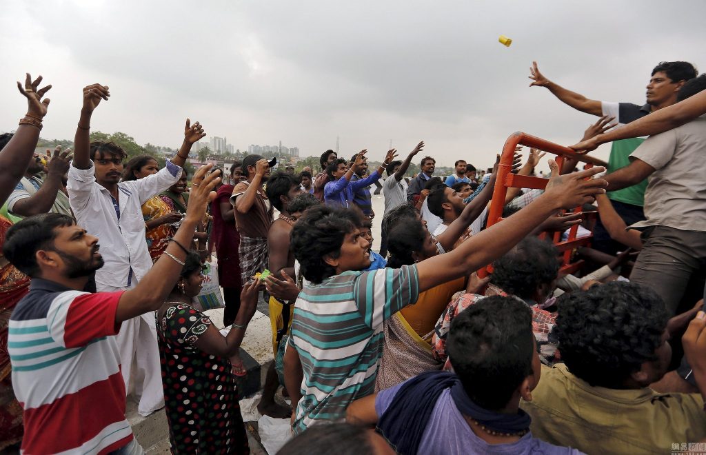 Displaced People India Reuters