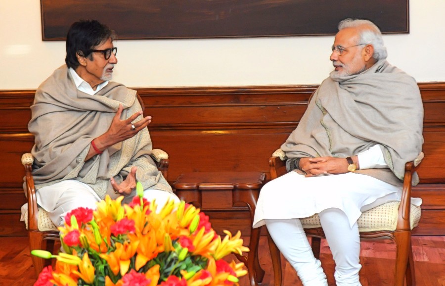 Amitabh Bachchan Modi Photo By PIB