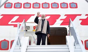 Davos: Prime Minister Narendra Modi emplanes for India after attending the World Economic Forum Summit, in Davos on Wednesday. PTI Photo (PTI1_24_2018_000041B)