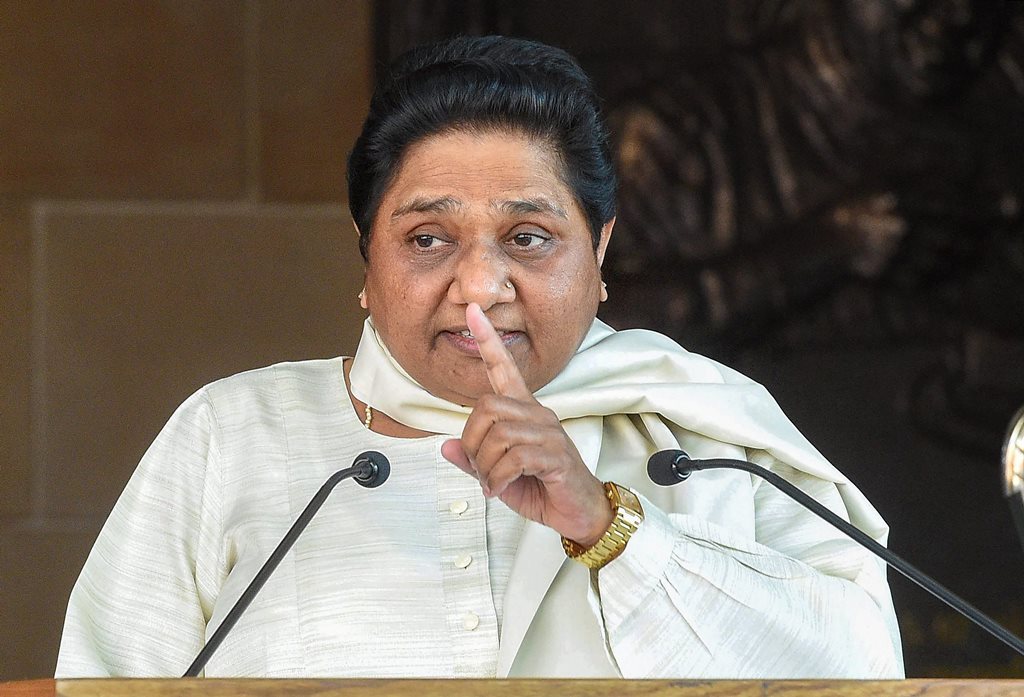 Lucknow: BSP supremo Mayawati addresses a press conference at her residence in Lucknow on Saturday. PTI Photo by Nand Kumar  (PTI3_24_2018_000088B)
