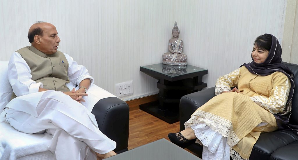 New Delhi: Chief Minister of Jammu and Kashmir Mehbooba Mufti calls on the Union Home Minister Rajnath Singh, in New Delhi on Wednesday. PTI Photo / PIB(PTI4_11_2018_000062B)