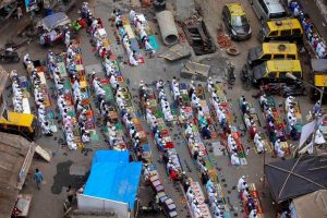 Mumbai: Muslims offer first Friday namaz during the holy month of Ramadan, in Mumbai, on Friday. (PTI Photo) (PTI5_18_2018_000172B)