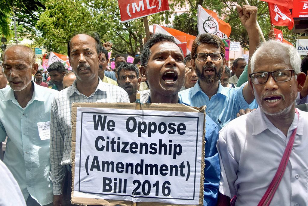 Guwahati: Activists of Left Democratic Manch (LDMA), a joint platform of 11 political parties protest against the Citizenship (Amendment) Bill, 2016, in Guwahati on Monday, June 11, 2018. (PTI Photo) (PTI6_11_2018_000047B)