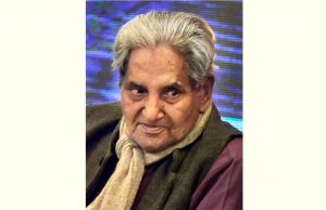 **FILE** Lucknow: In this file photo dated Jan 25, 2016, is eminent poet Gopal Das 'Neeraj'. Gopal Das passed away at AIIMS hospital in Delhi on Thursday, July 19, 2018 due to deteriorating health. (PTI File Photo/Nand Kumar) (PTI7_19_2018_000153B)