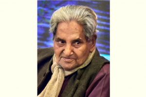 **FILE** Lucknow: In this file photo dated Jan 25, 2016, is eminent poet Gopal Das 'Neeraj'. Gopal Das passed away at AIIMS hospital in Delhi on Thursday, July 19, 2018 due to deteriorating health. (PTI File Photo/Nand Kumar) (PTI7_19_2018_000153B)