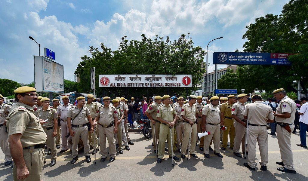 New Delhi: Tight security arrangements at All India Institute of Medical Sciences (AIIMS), where the former prime minister Atal Bihari Vajpayee is being treated, in New Delhi on Thursday, August 16, 2018. Vajpayee's condition is critical and he continues to be on an advanced life-support system. (PTI Photo/Kamal Singh) (PTI8_16_2018_000066B)