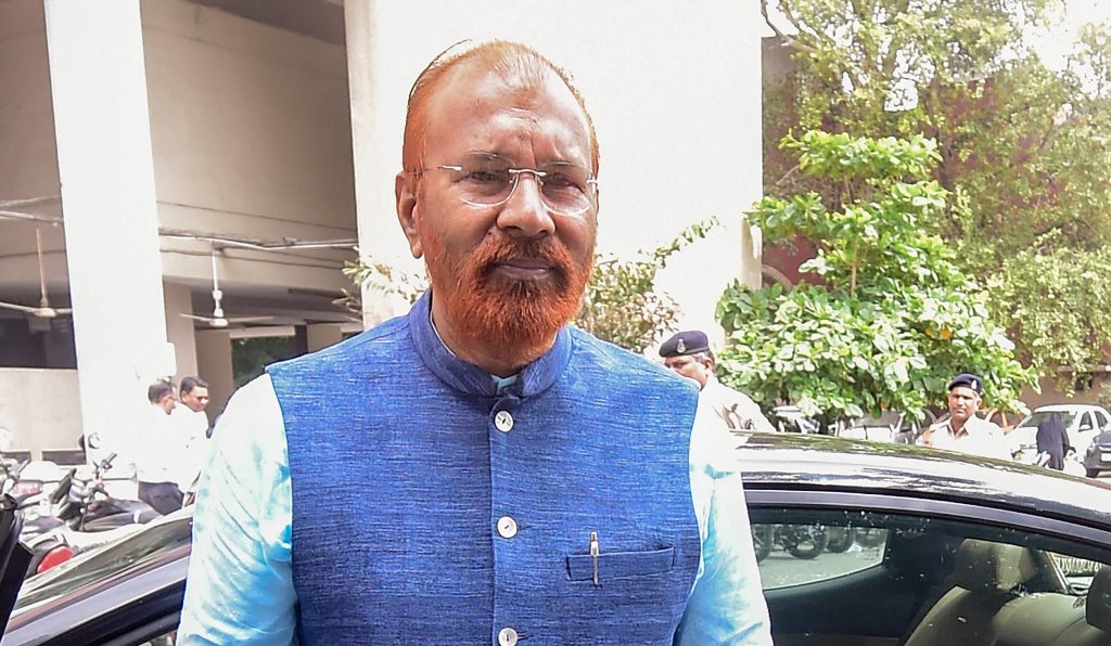 Ahmedabad: Former police officer DG Vanzara arrives at a special CBI court for a hearing in the alleged fake encounter case of Ishrat Jahan and others, in Ahmedabad on Tuesday, August 07, 2018. CBI court today rejected the discharge applications of former Gujarat Police officers D G Vanzara and N K Amin in the said case. (PTI Photo/Santosh Hirlekar) (Story no LGB4)(PTI8_7_2018_000172B)