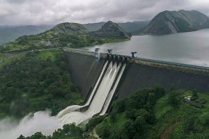 Idukki: A view of the Idukki Dam as water level continued to rise in the reservoir in Iduki dam area of Kerala on Friday, August 10, 2018. A red alert was issued for Idukki and its adjoining districts in view of the possibility of release of more water from the Idukki reservoir. (PTI Photo)(PTI8_10_2018_000227B)