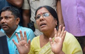 Patna: Former Bihar Social Welfare Minister Manju Verma addresses a press after resigning over allegations against her husband, who is accused of his links with the Muzaffarpur shelter rape case, in Patna on Wednesday, Aug 8, 2018. (PTI Photo) (PTI8_8_2018_000218B)