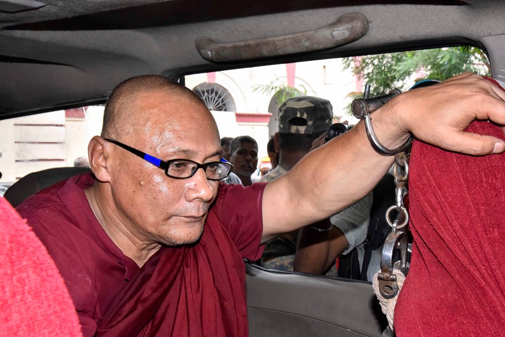 Gaya: Bangladeshi Buddhist monk Bhante Sangh Priya, accused of sexually abusing a minor girl, being taken to a court in Gaya on Thursday, Aug. 30, 2018. (PTI Photo) (PTI8_30_2018_000151B)