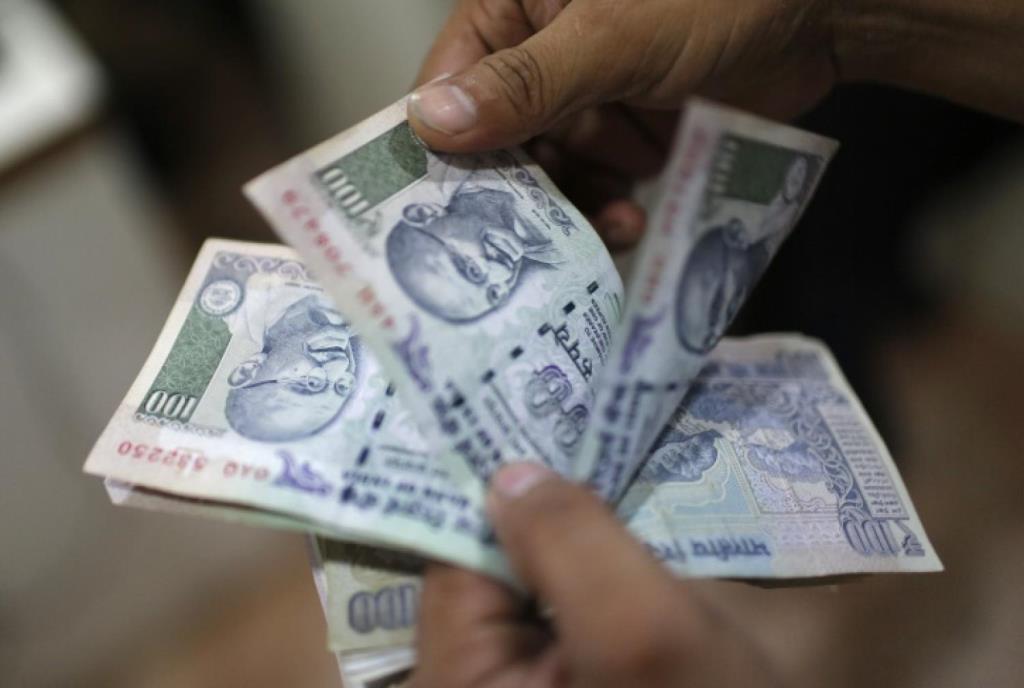 Indian Currency Notes Reuters