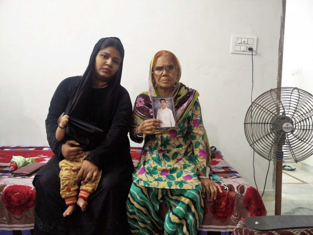 Kanpur-Hakims-wife-mother-and-daughter Neha