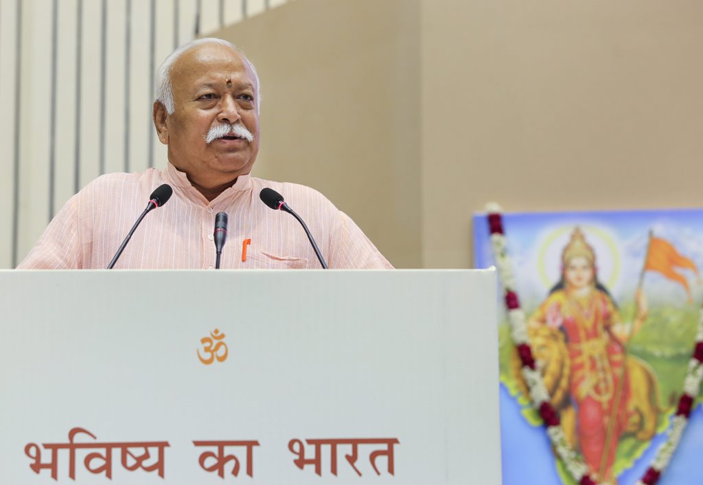 New Delhi: RSS chief Mohan Bhagwat speaks on the 2nd day at the event titled 'Future of Bharat: An RSS perspective', in New Delhi, Tuesday, Sept 18, 2018. (PTI Photo) (PTI9_18_2018_000191B)