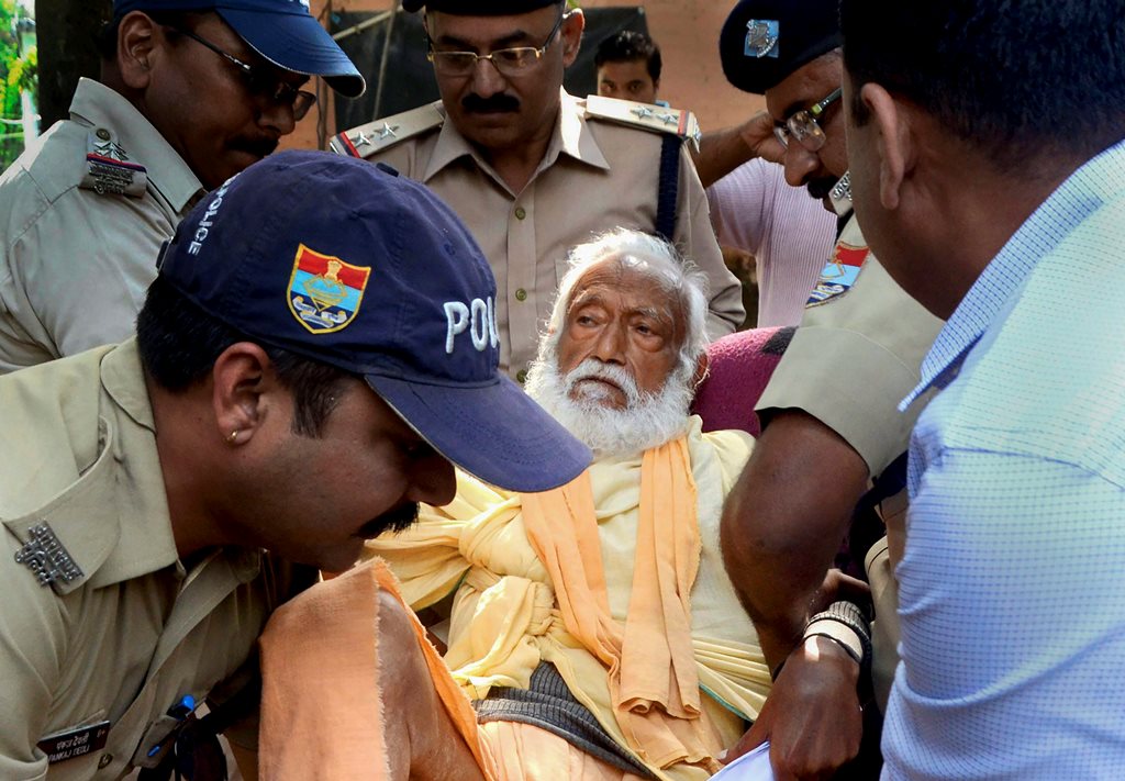 Haridwar: In this photo dated Oct 10, 2018, is seen environmentalist G D Agarwal, who was on fast unto death since June 22 for a clean River Ganga, being forcibly taken to the hospital after his health detriorated in Haridwar. Agarwal passed away on Thursday, Oct 11, 2018 at AIIMS Rishikesh following a heart attack. (PTI Photo) (PTI10_11_2018_000109B)