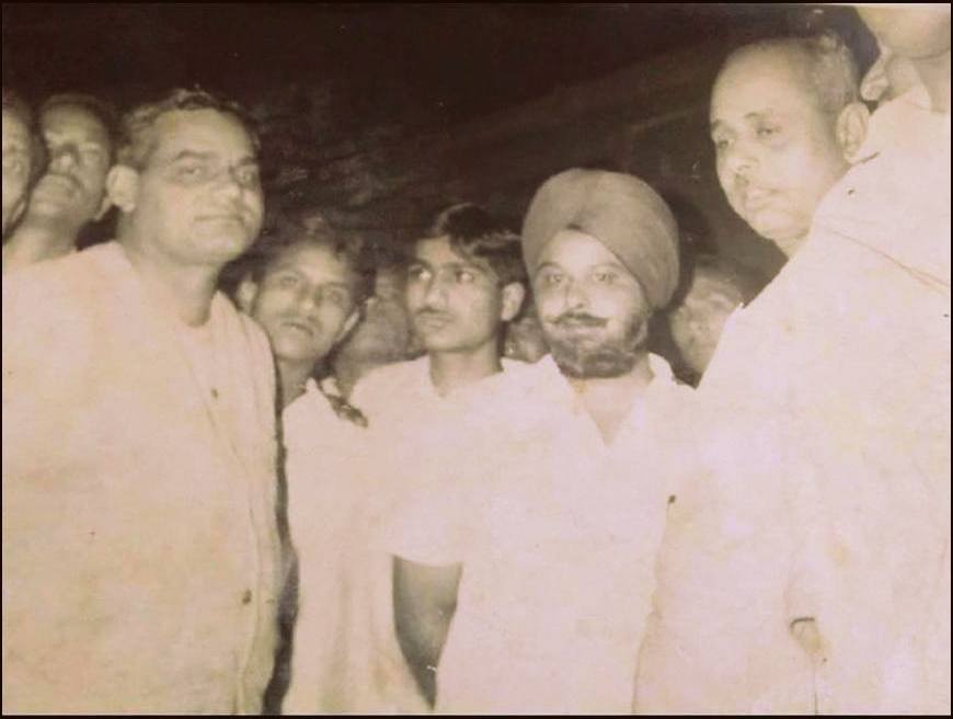 पूर्व प्रधानमंत्री अटल बिहारी वाजपेयी के साथ सरताज सिंह (फोटो साभार: फेसबुक/सरताज सिंह)