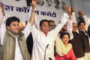 Bhopal: Congress State President Kamal Nath, party leaders Jyotiraditya Scindia, Digvijaya Singh and other leaders display victory sign after the party's win in state Assembly elections, at PCC headquarters, in Bhopal, Wednesday early morning, Dec. 12, 2018. (PTI Photo)(PTI12_12_2018_000055)