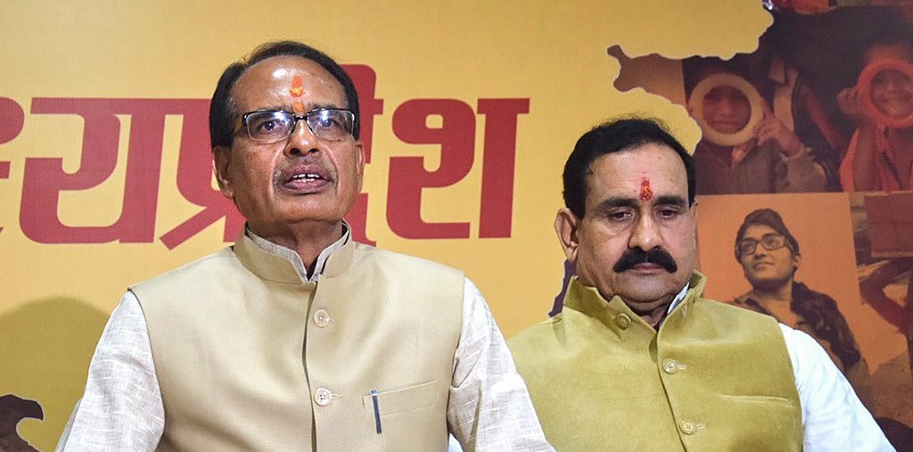 Bhopal: Madhya Pradesh Chief Minister Shivraj Singh Chouhan addresses a press conference at his residence before submitting his resignation to Governor Anandiben Patel, in Bhopal, Wednesday, Dec. 12, 2018. (PTI Photo)(PTI12_12_2018_000083)
