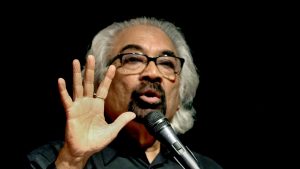 Ahmedabad: Congress leader Sam Pitroda interacts with members of Youth Congress, in Ahmedabad, Thursday, April 18, 2019. (PTI Photo) (PTI4_18_2019_000327B)