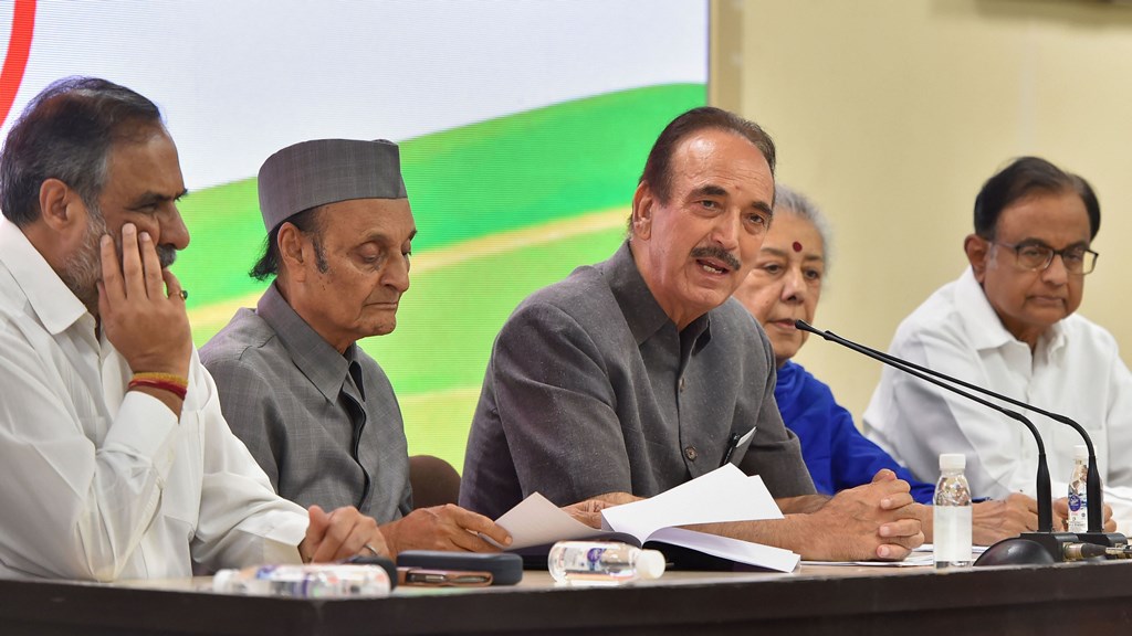 New Delhi: Senior Congress leader Ghulam Nabi Azad addresses the media as party leaders (L-R) Anand Sharma, Karan Singh, Ambika Soni and P Chidambaram look on, in New Delhi, Saturday, Aug 3, 2019. (PTI Photo/Kamal Kishore) (PTI8_3_2019_000136B)