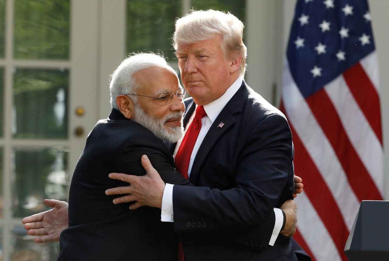 2017 में अमेरिका के दौरे पर गए भारतीय प्रधानमंत्री नरेंद्र मोदी के साथ अमेरिकी राष्ट्रपति डोनाल्ड ट्रम्प. (फोटो: रॉयटर्स )