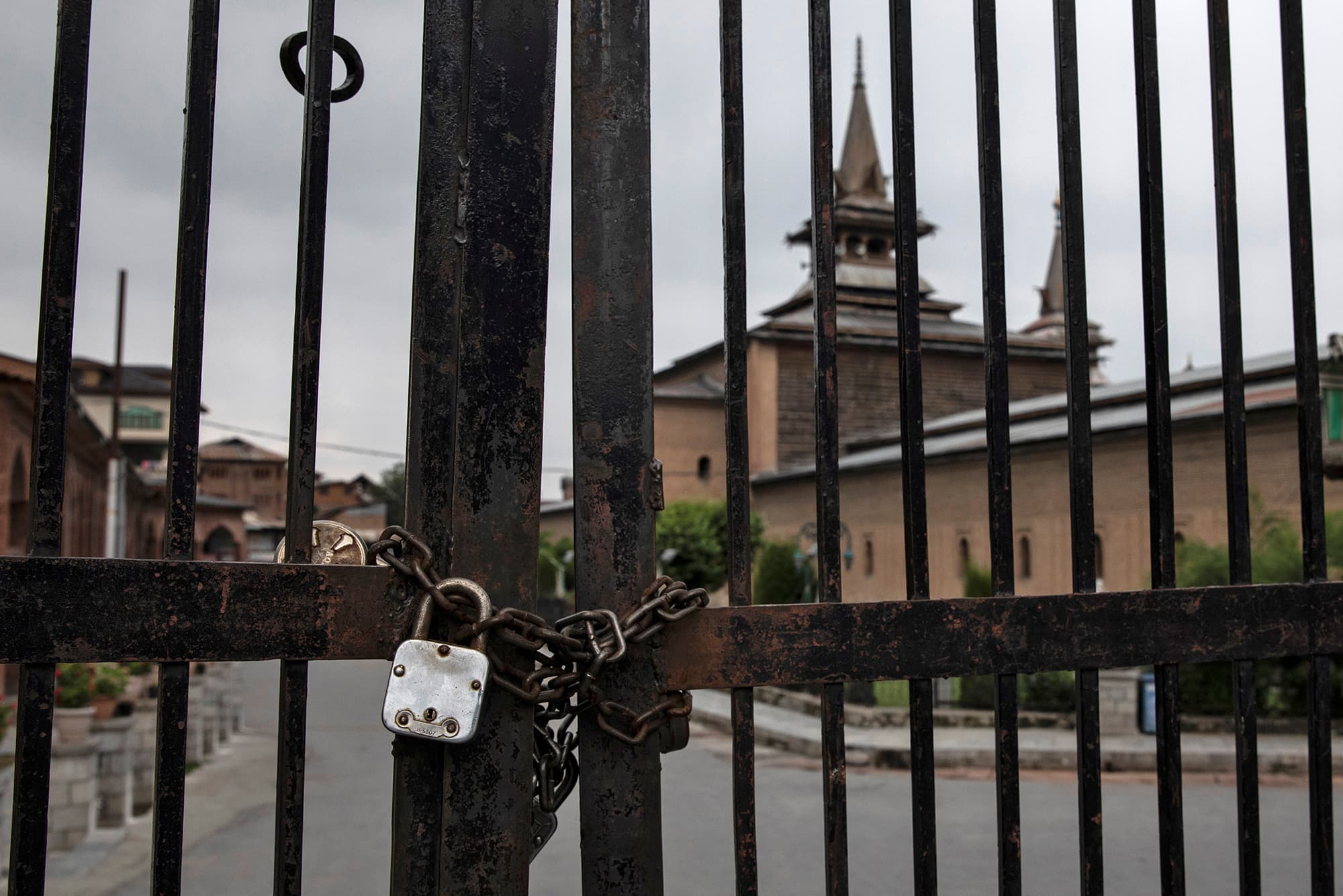 Jamia Masjid is seen locked during restrictions ahead of Eid-al-Adha after scrapping of the special constitutional status for Kashmir by the government, in Srinagar, August 11, 2019. REUTERS/Danish Siddiqui