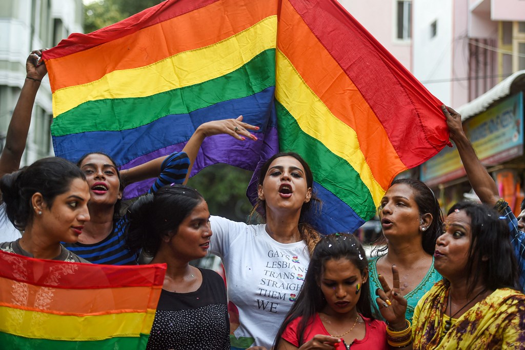 Chennai: Members of LGBTQ community celebrate the commeration of one year of the verdict made by Supreme Court which decriminalised homosexuality, at an event in Chennai, Friday, Sept.6, 2019. (PTI Photo)(PTI9_6_2019_000138B)