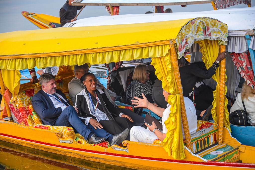 Srinagar: Members of European Union Parliamentary delegation during a shikara ride at Dal Lake in Srinagar, Tuesday, Oct. 29, 2019. Protest broke out in many parts of the city as a European Union MPs visited the valley (PTI Photo/S. Irfan)(PTI10_29_2019_000222B)