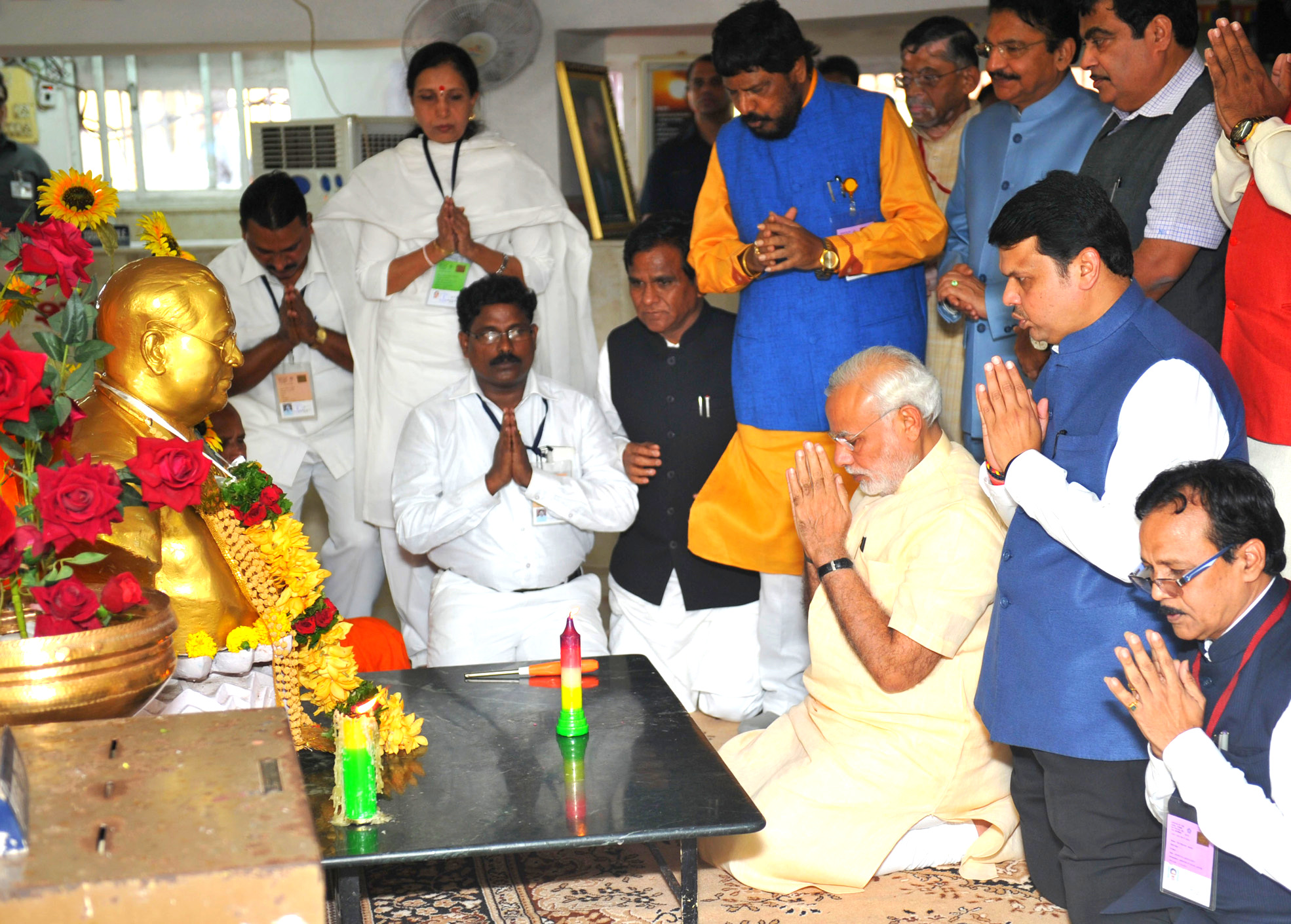 The Prime Minister, Shri Narendra Modi paying respects to Dr. Babasaheb Ambedkar, at Chaitya Bhoomi, in Mumbai on October 11, 2015. The Governor of Maharashtra, Shri C. Vidyasagar Rao, the Chief Minister of Maharashtra, Shri Devendra Fadnavis and the Union Minister for Road Transport & Highways and Shipping, Shri Nitin Gadkari and other dignitaries are also seen.