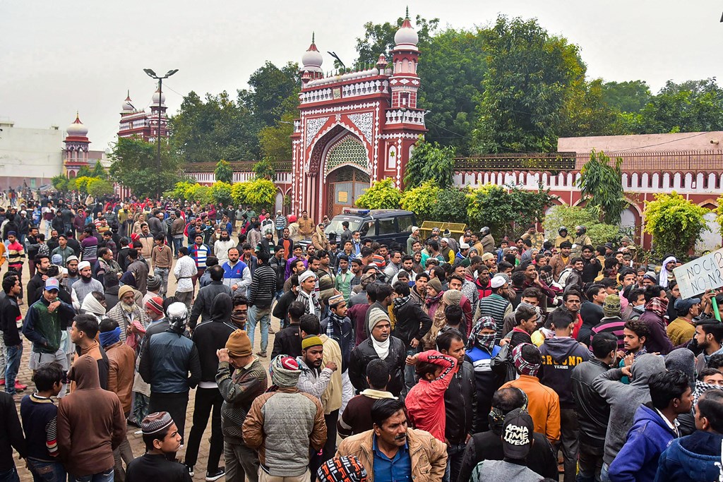 Aligarh: People gather at the Eidgah to protest against the alleged police action on AMU students who were protesting over Citizenship Amendment Act, in Aligarh, Monday, Dec. 16, 2019. (PTI Photo) (PTI12_16_2019_000261B)