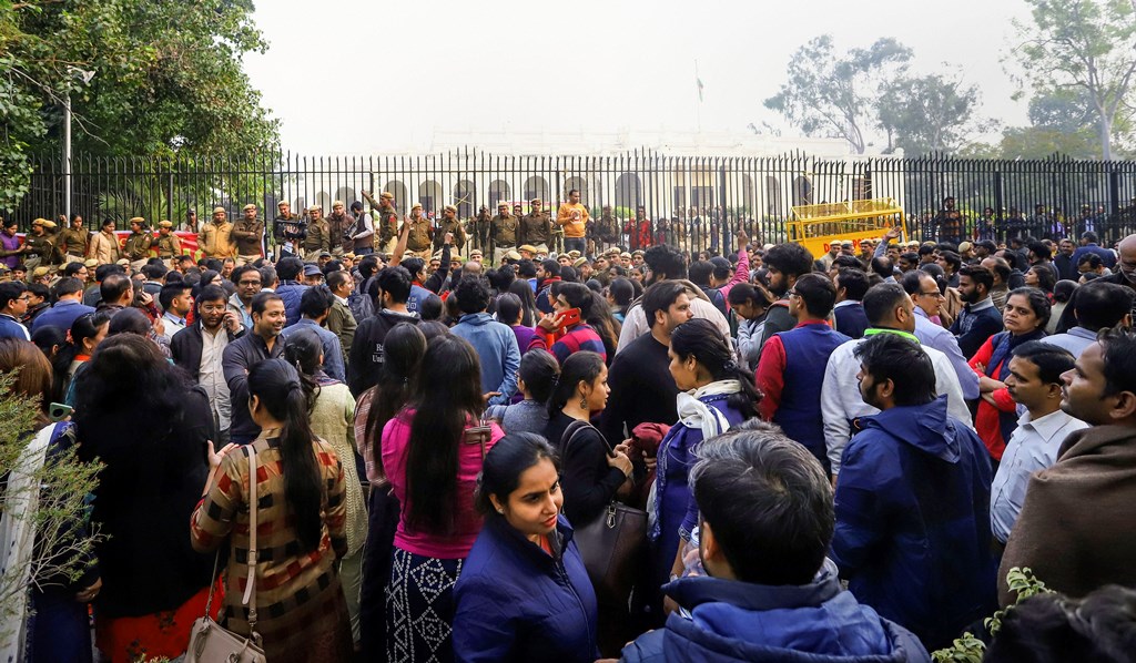 New Delhi: Members of Delhi University Teachers' Association (DUTA) protest outside VC's office demanding withdrawal of the circular mandating appointment of guest teachers, in New Delhi, Thursday, Dec. 5, 2019. (PTI Photo) (PTI12_5_2019_000136B)