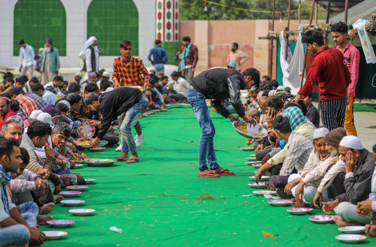 मुस्तफाबाद में दंगा पीड़ितों के लिए बना राहत शिविर. (फोटो: पीटीआई)