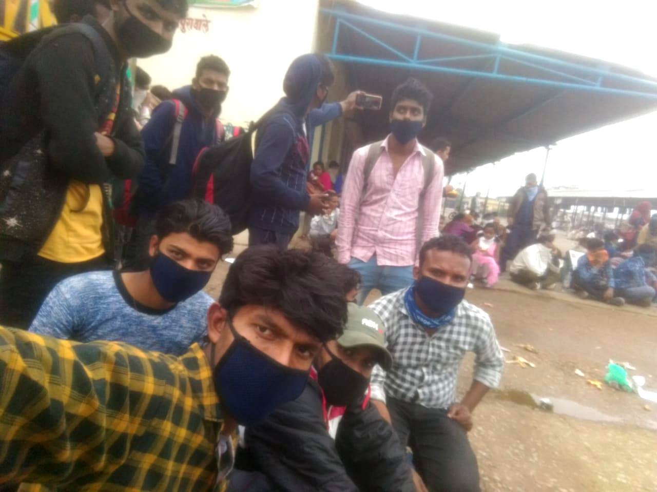 Deoria Workers at Kosikalan