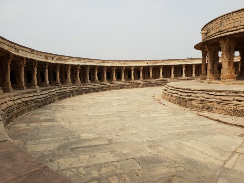 चौंसठ योगिनी मंदिर. (फोटो साभार: विकीमीडिया कॉमन्स)