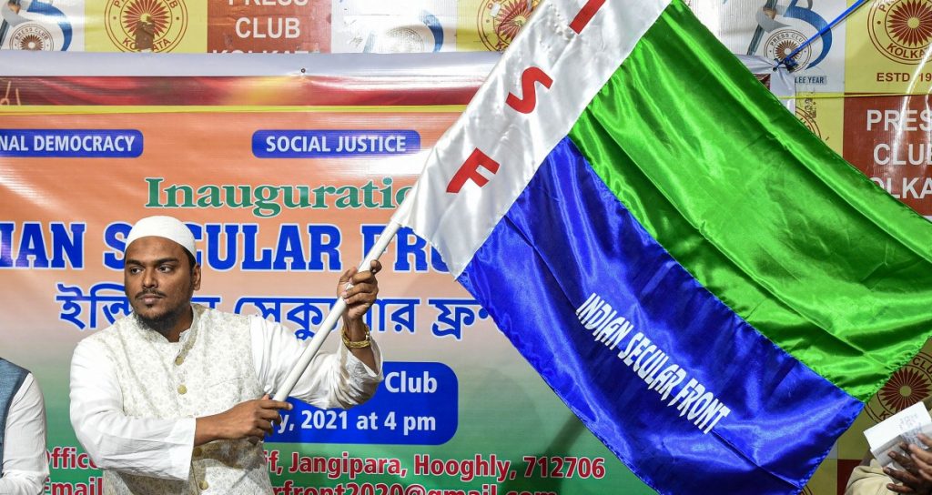 हुगली के फुरफुरा शरीफ के एक प्रभावशाली मौलवी अब्बास सिद्दीकी ने बीते जनवरी में आगामी विधानसभा चुनाव के मद्देनजर अपनी नई पार्टी इंडियन सेकुलर फ्रंट शुरू की है. (फोटो: पीटीआई)