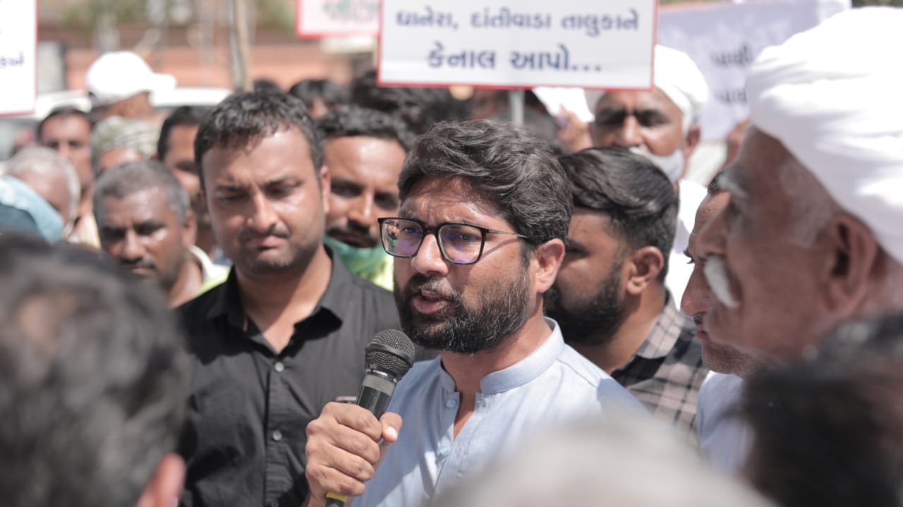 गुजरात: 2016 के विरोध प्रदर्शन मामले में कोर्ट ने जिग्नेश मेवाणी को छह महीने की सज़ा सुनाई