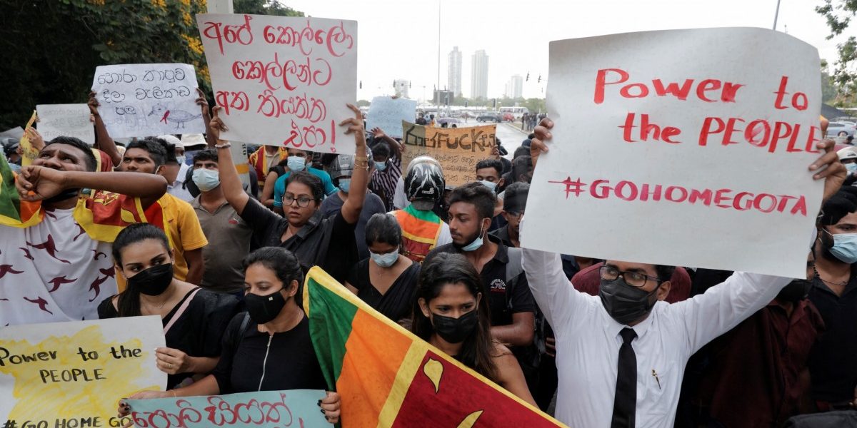 श्रीलंका: आर्थिक संकट के बीच राष्ट्रपति ने एक महीने में दूसरी बार देश में आपातकाल की घोषणा की