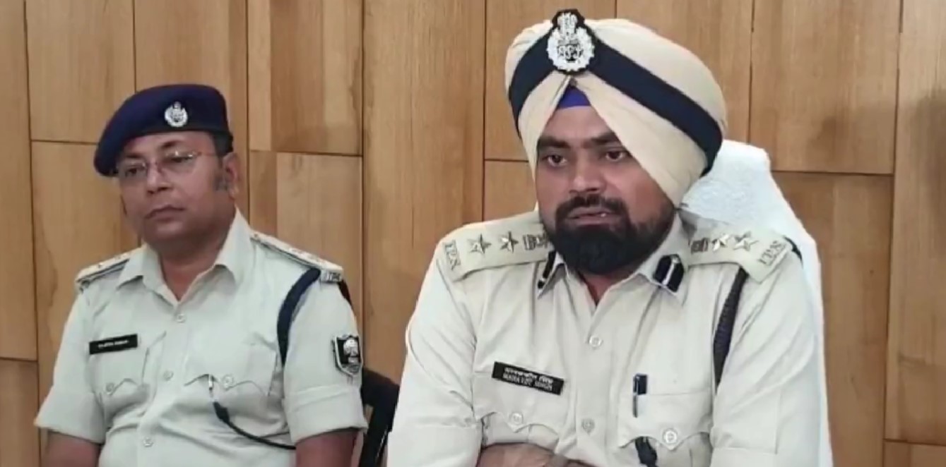 बिहार: पुलिस अधिकारी ने पीएफआई की तुलना आरएसएस से की, विवाद