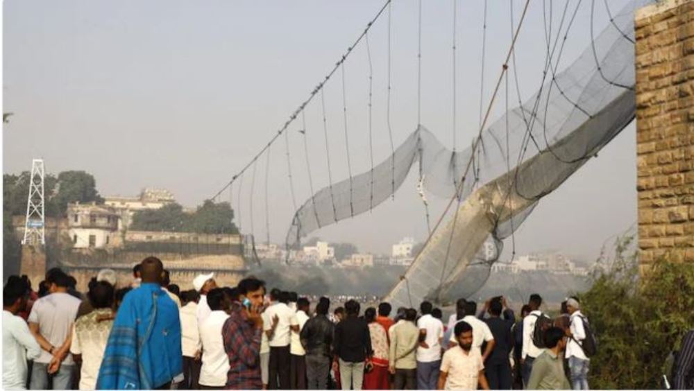 गुजरात हाईकोर्ट मोरबी पुल हादसे की जांच और अन्य पहलुओं की समय-समय पर निगरानी करे: सुप्रीम कोर्ट