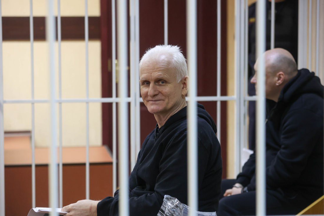 Belarus: Court sentences Nobel Peace Prize winner to 10 years in prison