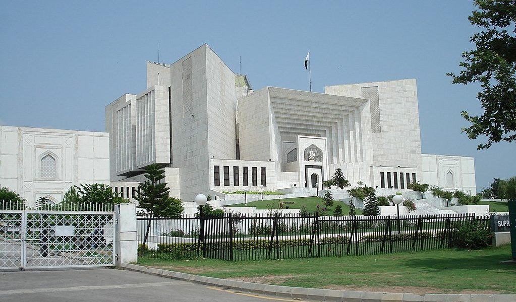 पाकिस्तान: मुख्य न्यायाधीश की शक्तियां कम करने वाले विधेयक को दोनों सदनों की मंज़ूरी